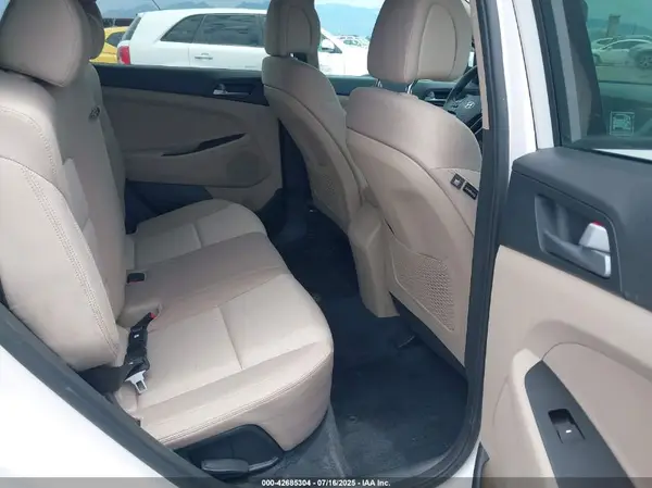 KM8J23A48GU154133 2016 HYUNDAI TUCSON - Image 8