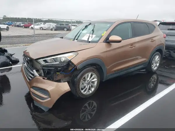KM8J23A48GU190968 2016 HYUNDAI TUCSON - Image 2