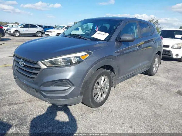 KM8J23A48GU227730 2016 HYUNDAI TUCSON - Image 2