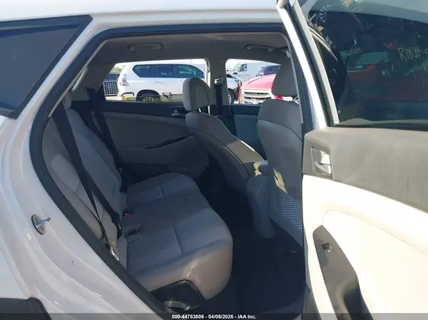 KM8J23A48GU231423 2016 HYUNDAI TUCSON - Image 8