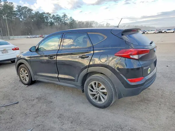 KM8J23A48HU267484 2017 HYUNDAI TUCSON - Image 2