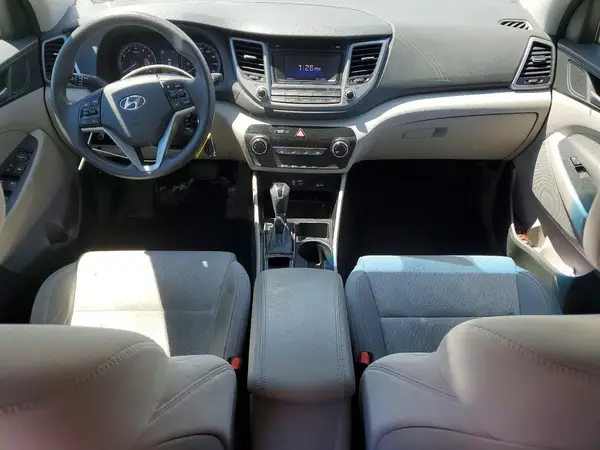 KM8J23A48HU271230 2017 HYUNDAI TUCSON - Image 8