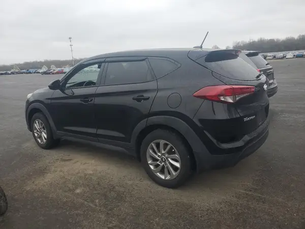 KM8J23A48HU285645 2017 HYUNDAI TUCSON - Image 2