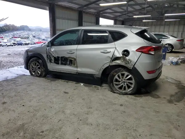 KM8J23A48HU303321 2017 HYUNDAI TUCSON - Image 2