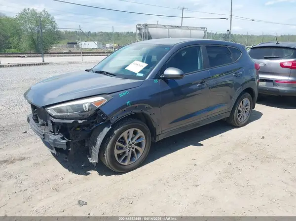 KM8J23A48HU388077 2017 HYUNDAI TUCSON - Image 2