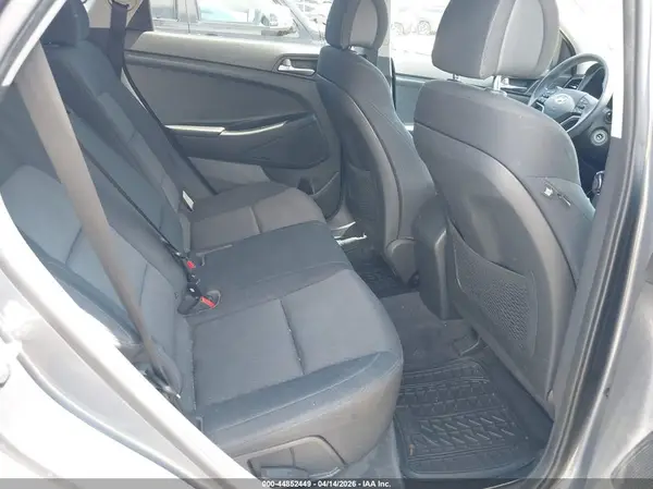 KM8J23A48HU388077 2017 HYUNDAI TUCSON - Image 8