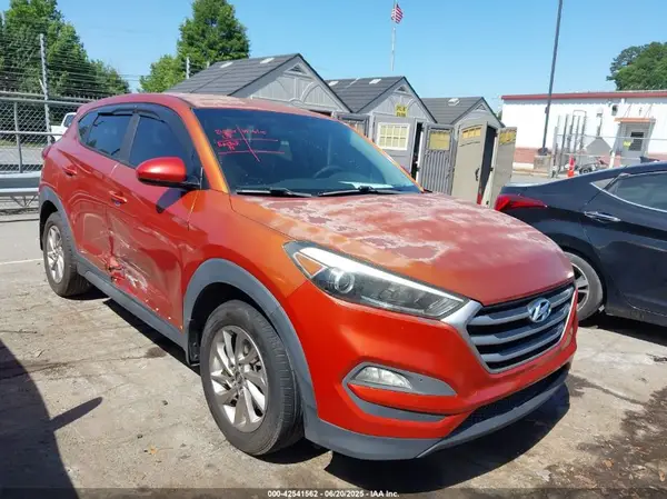 KM8J23A48HU417299 2017 HYUNDAI TUCSON - Image 1