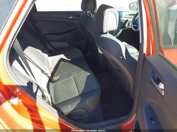 KM8J23A48HU443515 2017 HYUNDAI TUCSON - Image 8