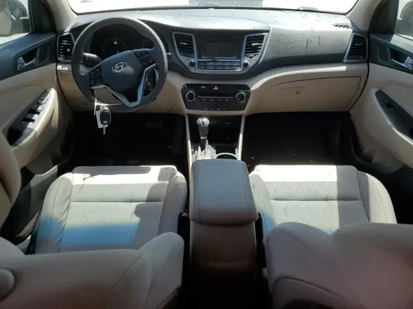 KM8J23A48HU475655 2017 HYUNDAI TUCSON - Image 8