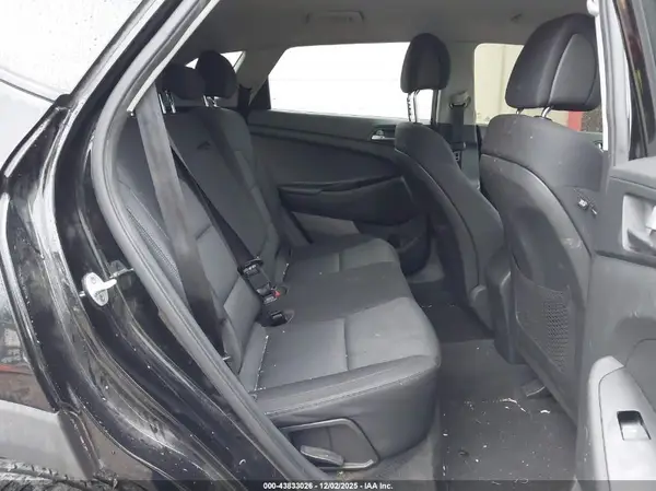 KM8J23A48HU494853 2017 HYUNDAI TUCSON - Image 8