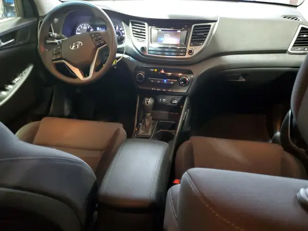 KM8J23A48HU523722 2017 HYUNDAI TUCSON - Image 8