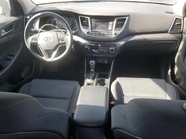 KM8J23A48HU530931 2017 HYUNDAI TUCSON - Image 8