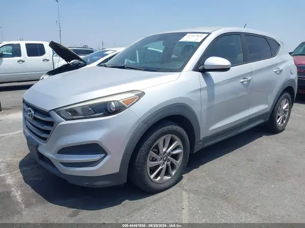 KM8J23A48HU539208 2017 HYUNDAI TUCSON - Image 2