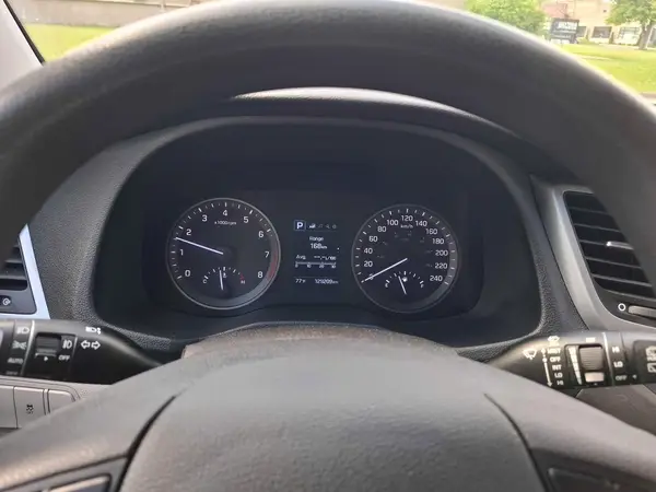 KM8J23A48HU540794 2017 HYUNDAI TUCSON - Image 8