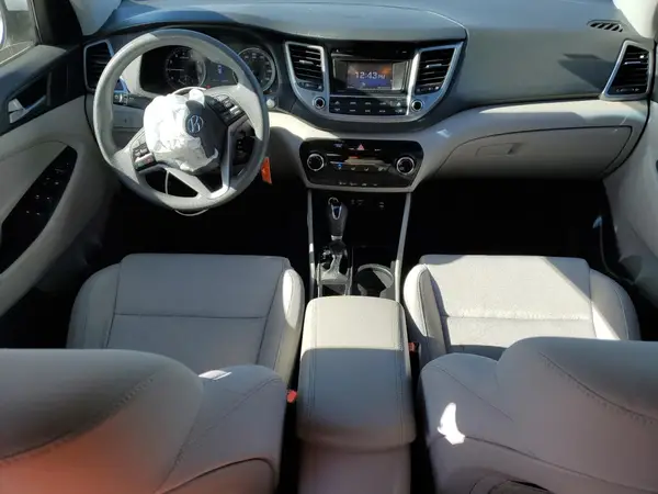 KM8J23A48HU548961 2017 HYUNDAI TUCSON - Image 8