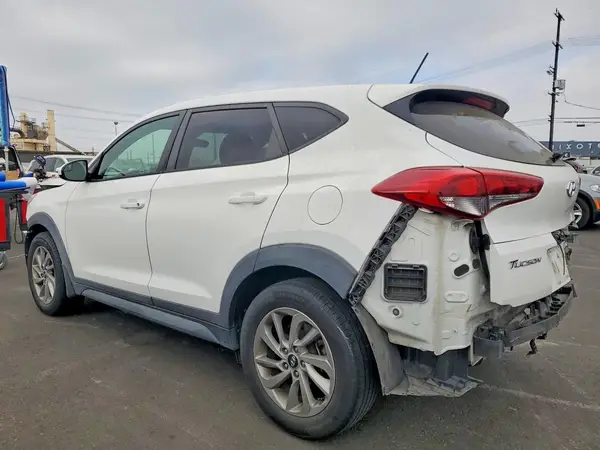 KM8J23A48HU555439 2017 HYUNDAI TUCSON - Image 2