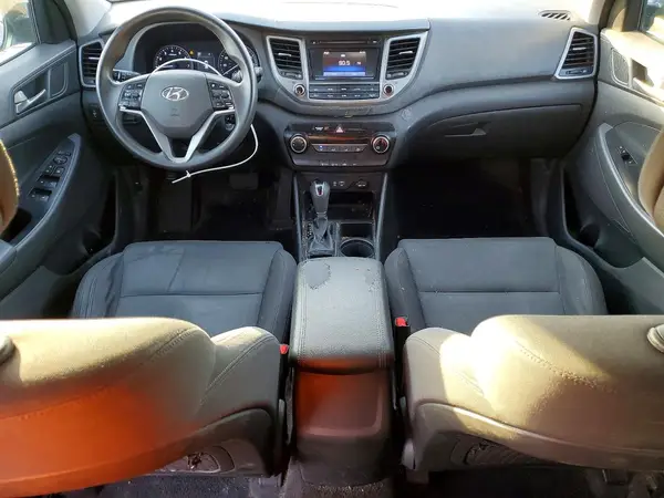 KM8J23A48HU575805 2017 HYUNDAI TUCSON - Image 8