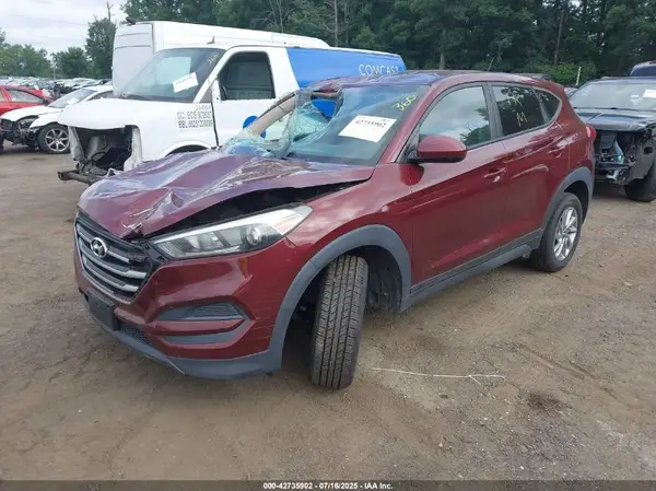 KM8J23A48JU611675 2018 HYUNDAI TUCSON - Image 2