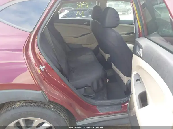 KM8J23A48JU611675 2018 HYUNDAI TUCSON - Image 8
