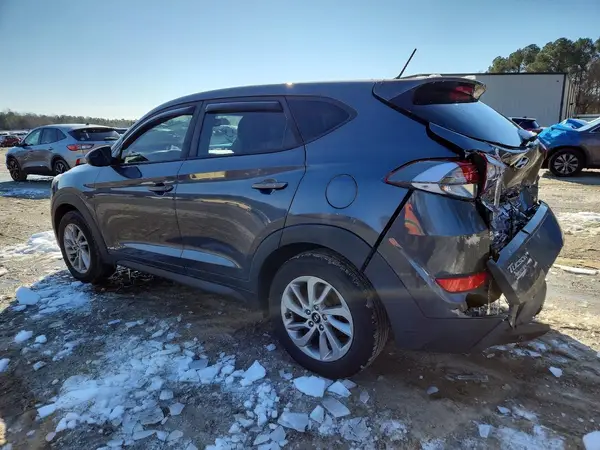 KM8J23A48JU656793 2018 HYUNDAI TUCSON - Image 2