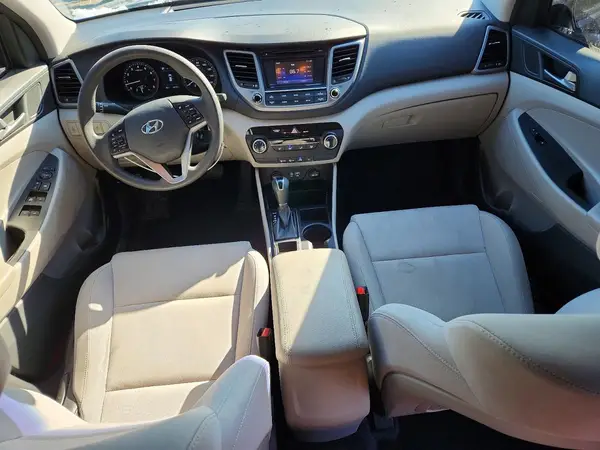 KM8J23A48JU656793 2018 HYUNDAI TUCSON - Image 8