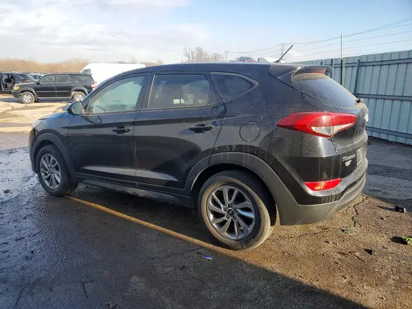 KM8J23A48JU662755 2018 HYUNDAI TUCSON - Image 2