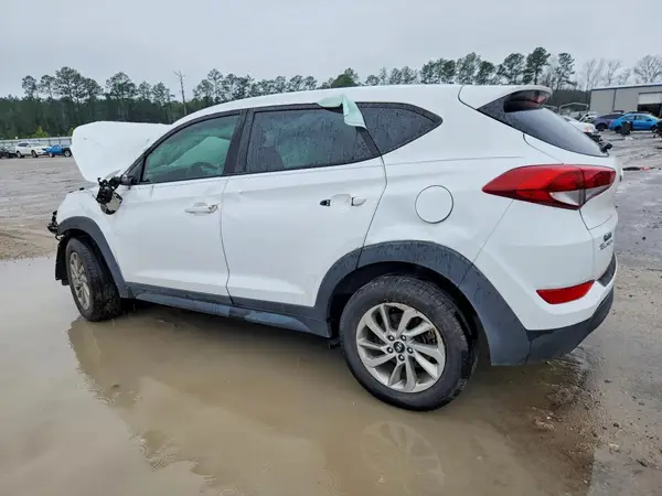 KM8J23A48JU667132 2018 HYUNDAI TUCSON - Image 2