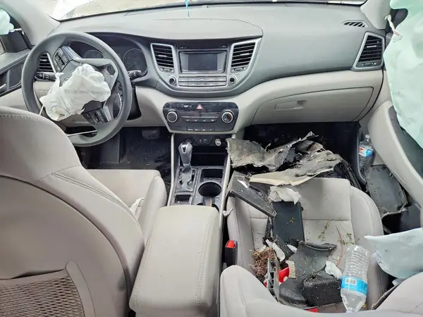 KM8J23A48JU667132 2018 HYUNDAI TUCSON - Image 8