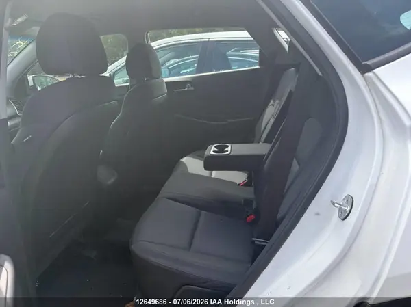 KM8J23A48JU692080 2018 HYUNDAI TUCSON - Image 8