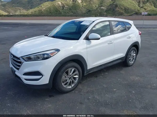 KM8J23A48JU712506 2018 HYUNDAI TUCSON - Image 2