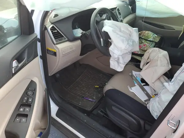 KM8J23A48JU756148 2018 HYUNDAI TUCSON - Image 8
