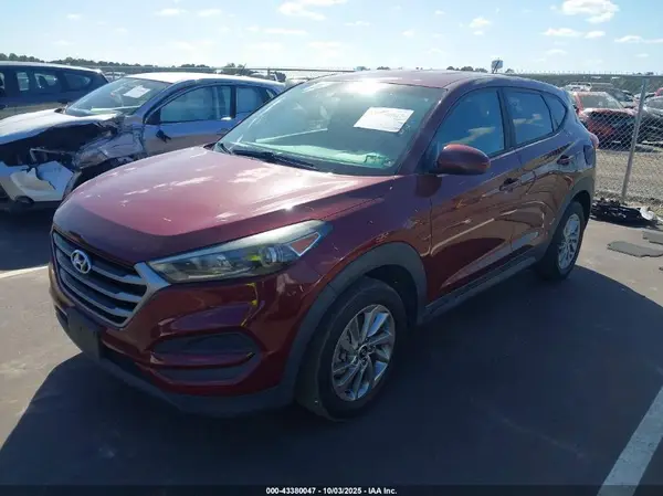 KM8J23A48JU768462 2018 HYUNDAI TUCSON - Image 2