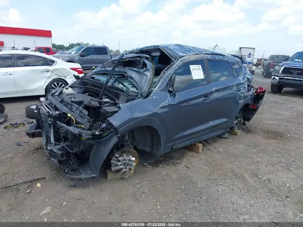 KM8J23A48JU769207 2018 HYUNDAI TUCSON - Image 2