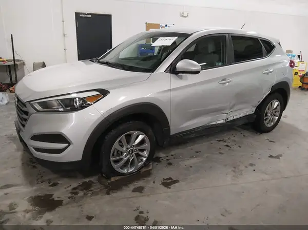 KM8J23A48JU783561 2018 HYUNDAI TUCSON - Image 2