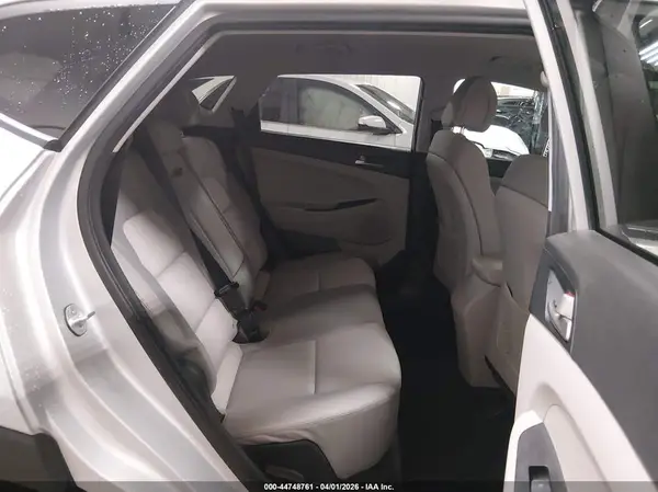 KM8J23A48JU783561 2018 HYUNDAI TUCSON - Image 8