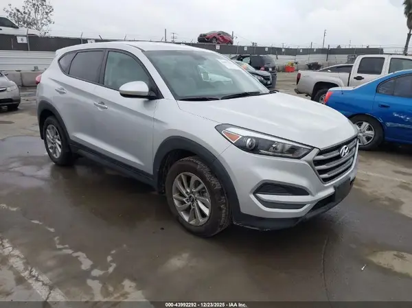 KM8J23A48JU792048 2018 HYUNDAI TUCSON - Image 1