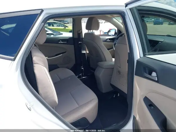 KM8J23A48JU812380 2018 HYUNDAI TUCSON - Image 8
