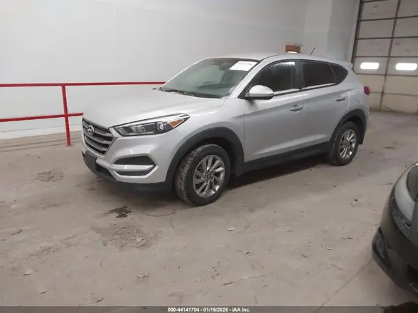 KM8J23A48JU820298 2018 HYUNDAI TUCSON - Image 2