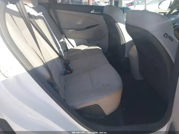 KM8J23A48KU000045 2019 HYUNDAI TUCSON - Image 8