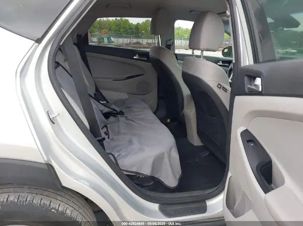 KM8J23A48KU843887 2019 HYUNDAI TUCSON - Image 8