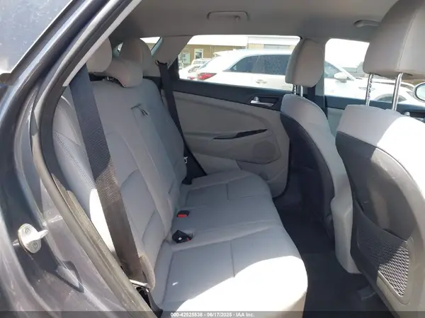 KM8J23A48KU894113 2019 HYUNDAI TUCSON - Image 8