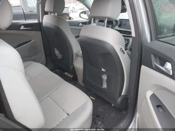 KM8J23A48KU923772 2019 HYUNDAI TUCSON - Image 8