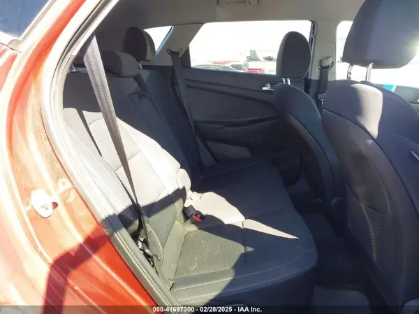 KM8J23A48KU924615 2019 HYUNDAI TUCSON - Image 8