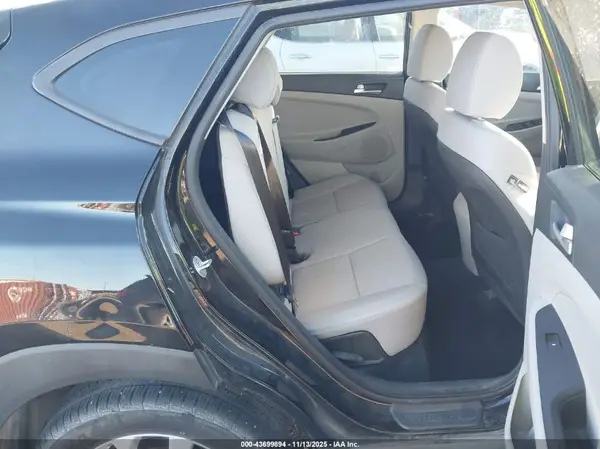 KM8J23A48KU925439 2019 HYUNDAI TUCSON - Image 8