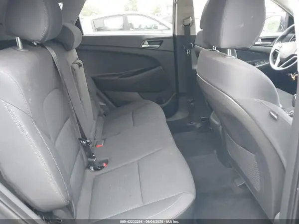 KM8J23A48KU942127 2019 HYUNDAI TUCSON - Image 8