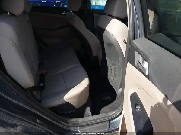 KM8J23A48KU963690 2019 HYUNDAI TUCSON - Image 8