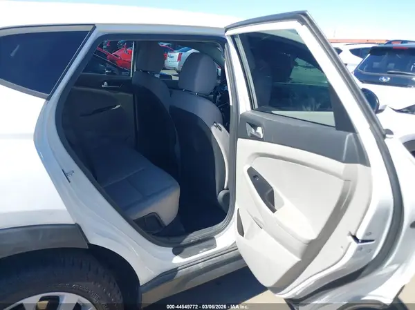 KM8J23A48KU974690 2019 HYUNDAI TUCSON - Image 8