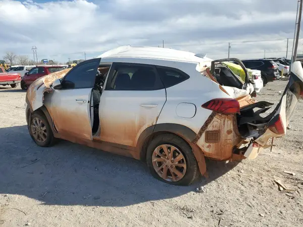KM8J23A48KU983003 2019 HYUNDAI TUCSON - Image 2