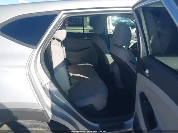 KM8J23A48LU083235 2020 HYUNDAI TUCSON - Image 8