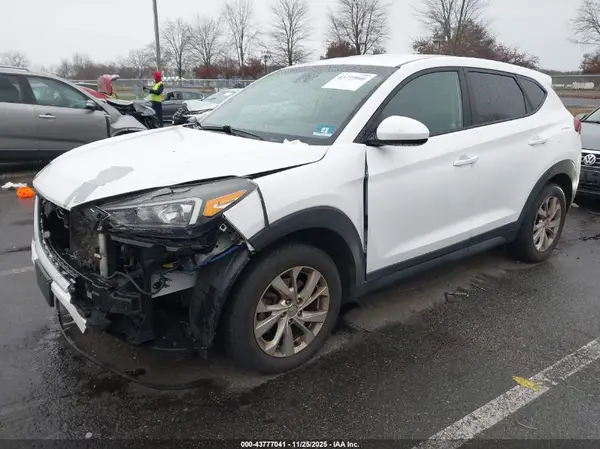 KM8J23A48LU112023 2020 HYUNDAI TUCSON - Image 2